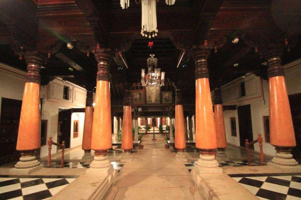 Chidambara Vilas - A Luxury Heritage Resort Kanadukattan Экстерьер фото